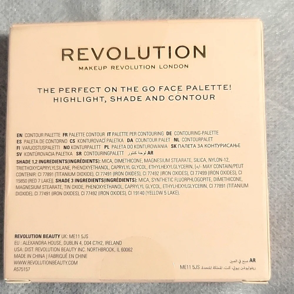 REVOLUTION Fair-Light Skin Face Bundle